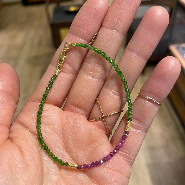Armband mit Rubin und Chromdiopsid
