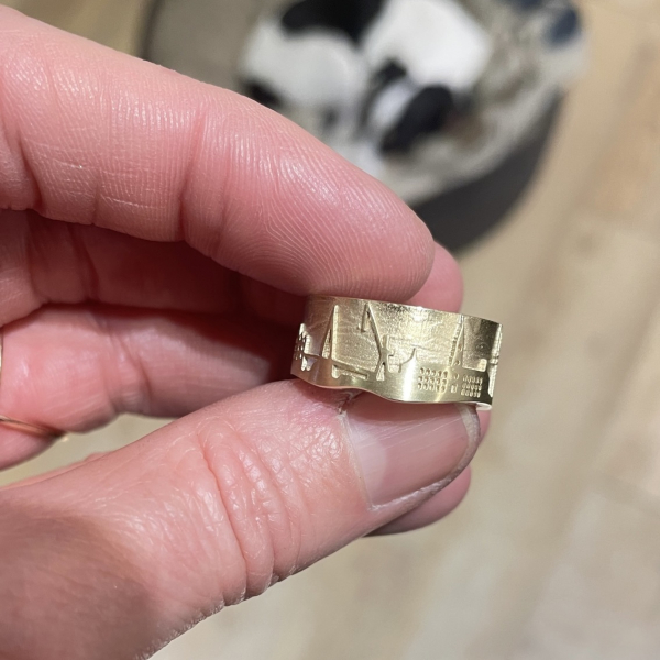 Hamburg Ring mit Hafenkran und Rathaus