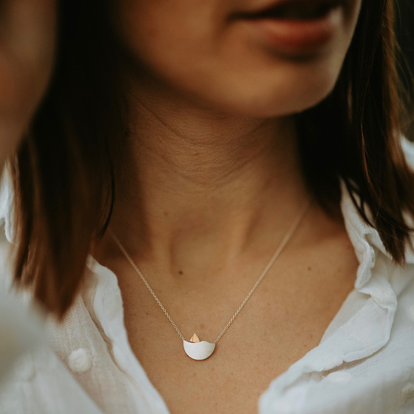 Sailor Kette getragen