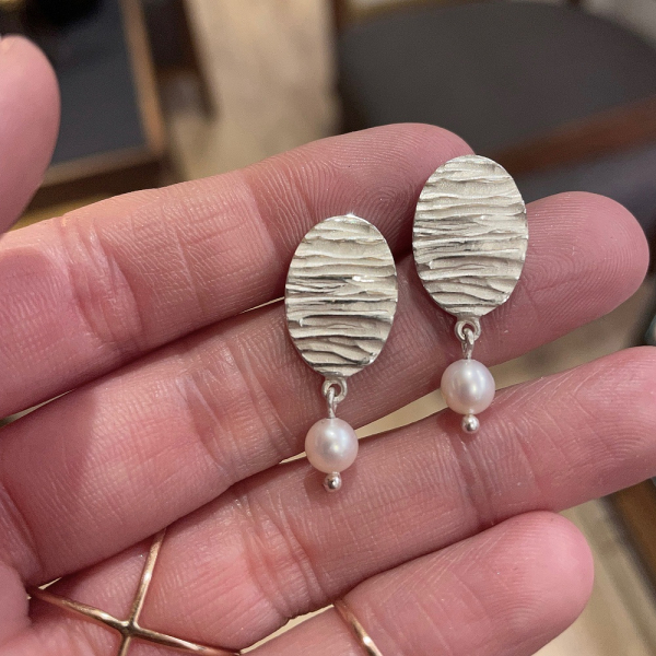 Ohrstecker Ostseewelle aus Silber mit Perlen