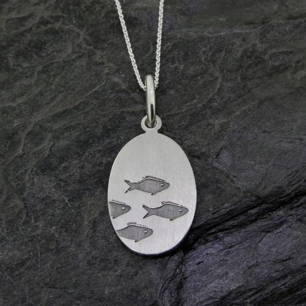 Fischschwarm Anhänger silber