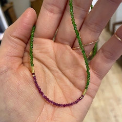 Edelsteinkette mit Rubin und Chromdiopsid