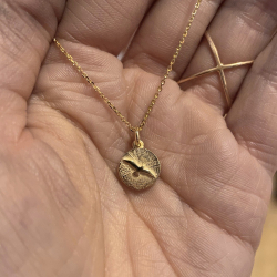 Möwenanhänger aus Gold mit goldener Ankerkette